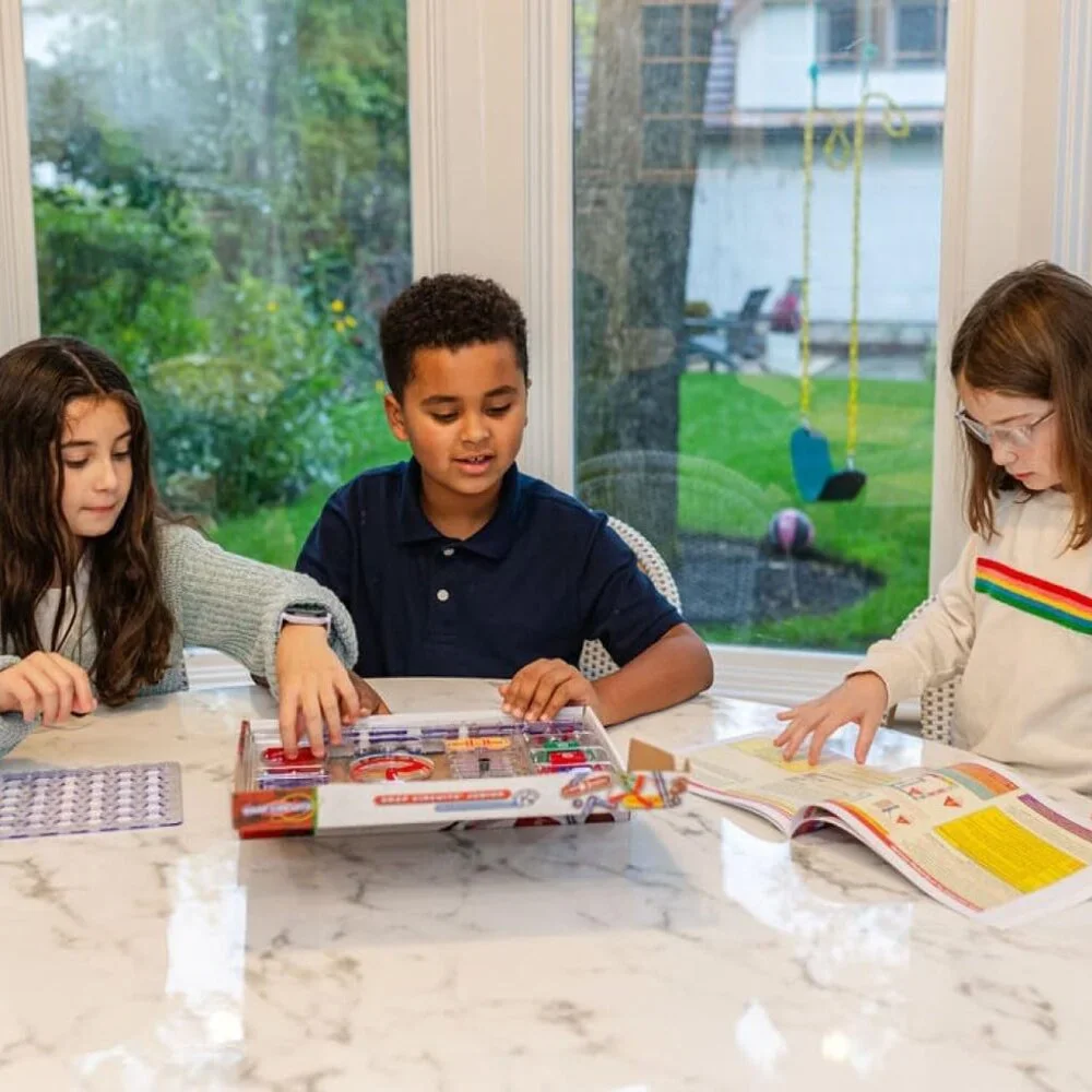 Jr. SC-100 Electronics Exploration Kit, Over 100 Projects, Full Color Project Ma - Picture 6 of 16